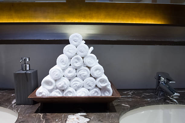 تصویر 2 از حوله دستی هتلی  با لطافت مناسب و سازگار با انواع پوست