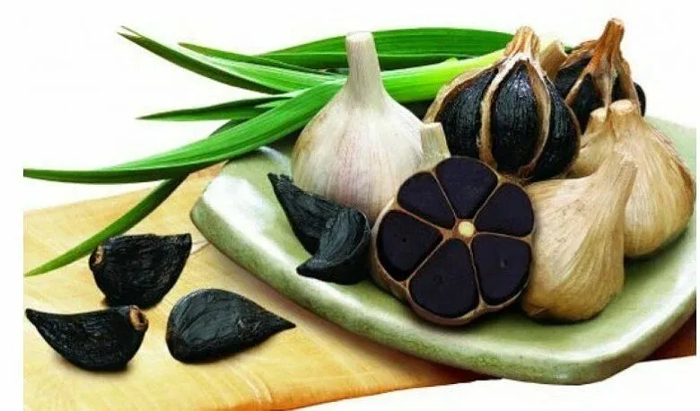 تصویر 4 از سیر سیاه پاکتی تخمیری آماده مصرف با کیفیت بالا