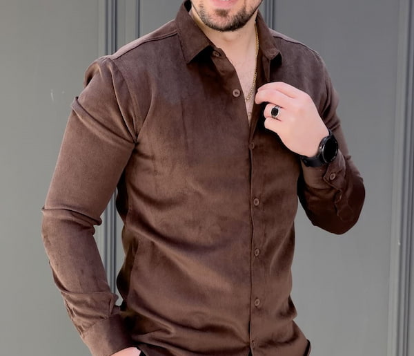 پیراهن مردانه قهوه ای روشن مناسب استایل روزمره