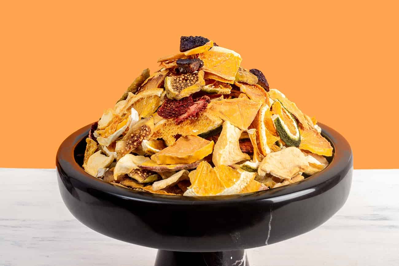 میوه خشک گرگان تهیه شده از میوه های انتخابی