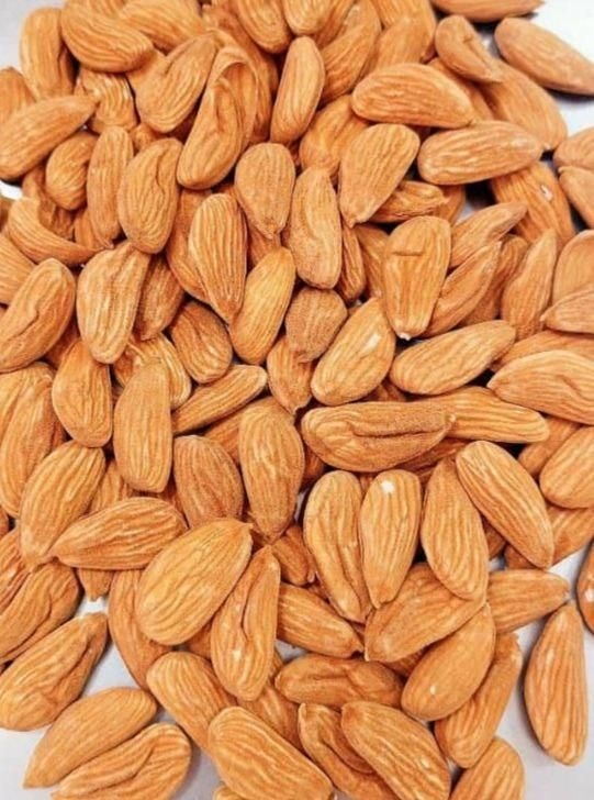 بادام مامایی