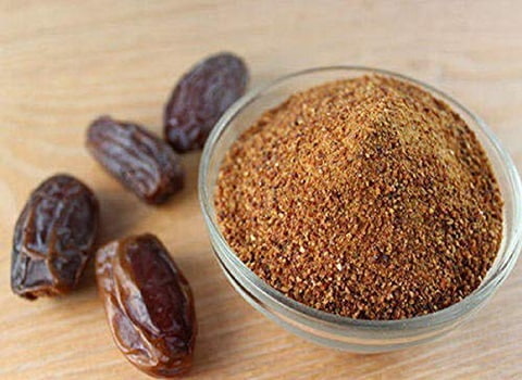 شکر خرما دانه خالص و بدون افزودنی برای تغذیه سالم و مفید