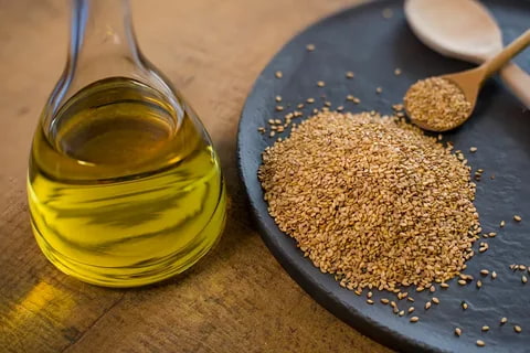 تصویر 4 از روغن کنجد زرآوه با کیفیت برتر و ایده آل در طبخ