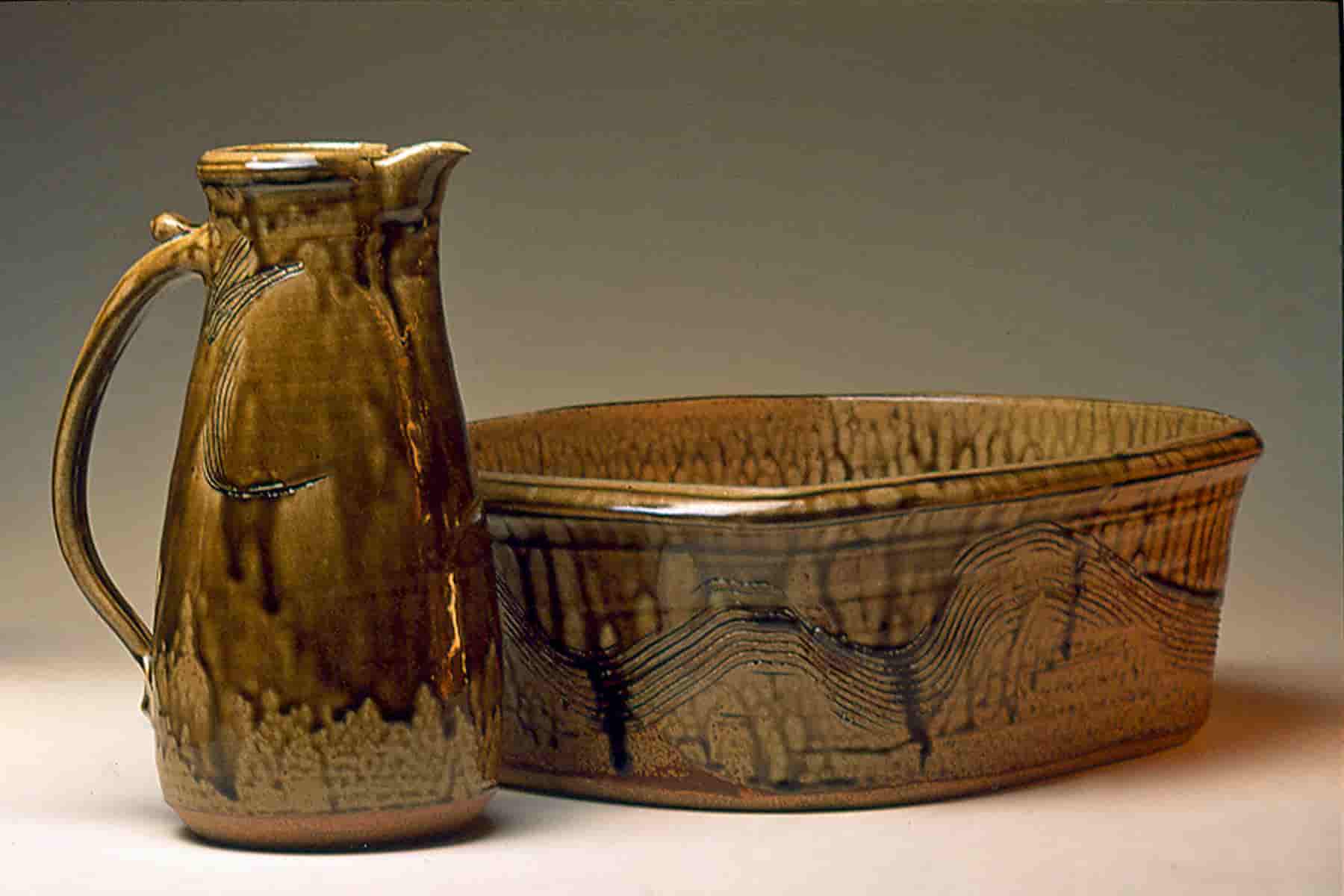 تصویر 3 از پارچ آب سفالی سنتی مناسب پذیرایی