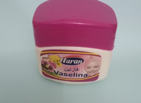 وازلین ناران حاوی ویتامین E با رایحه ملایم