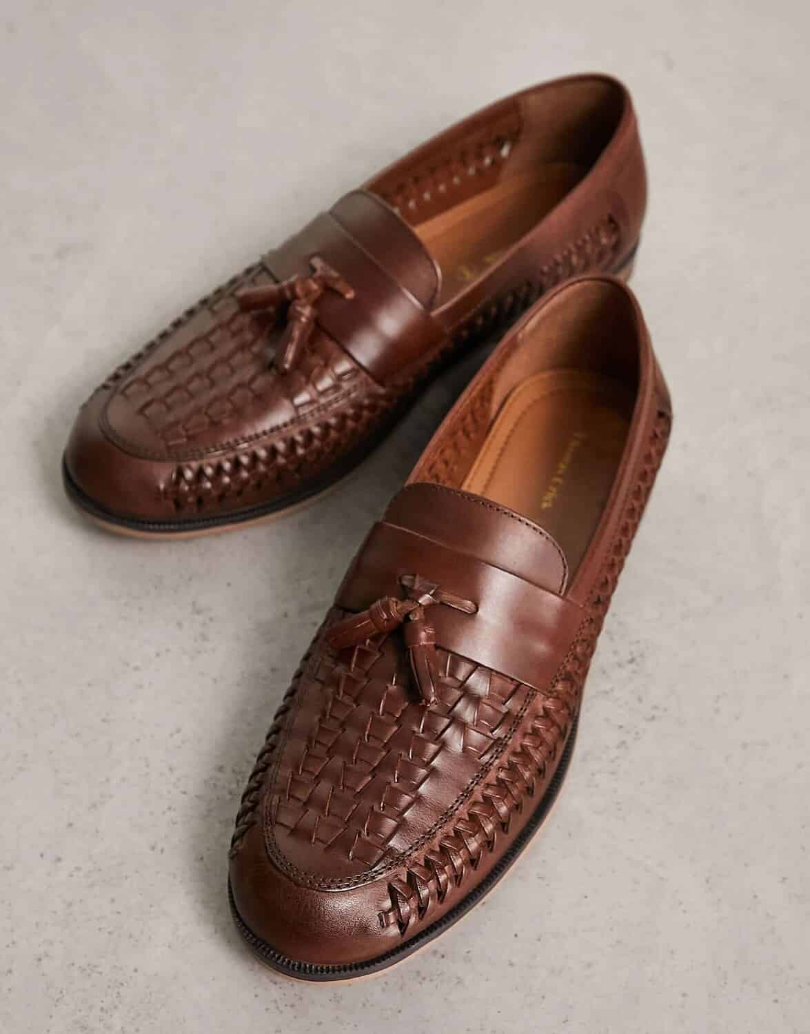 تصویر 2 از کفش چرم کلاسیک با دوخت دستی و زیره مقاوم برای محیط های رسمی