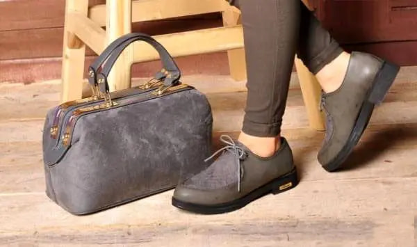 تصویر 2 از کفش چرم زنانه اداری با زیره سبک و طراحی استاندارد مناسب محیط کاری