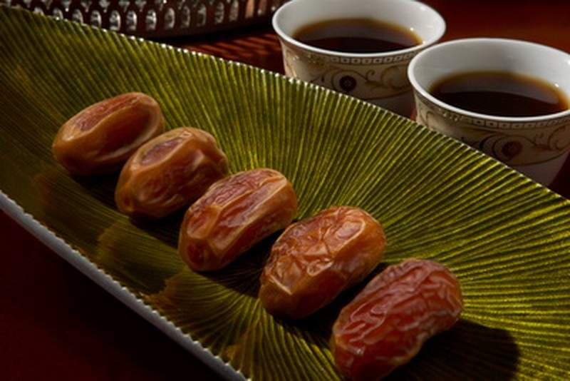 تصویر 4 از شیره خرما کبکاب استخراج شده از خرمای رسیده با کیفیت عالی