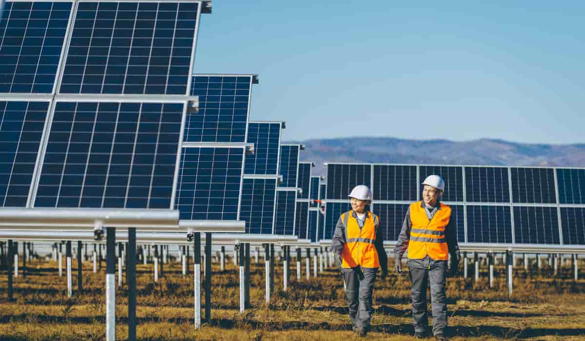 تصویر 1 از پنل خورشیدی ایستاده عمودی مستقل سازه ای