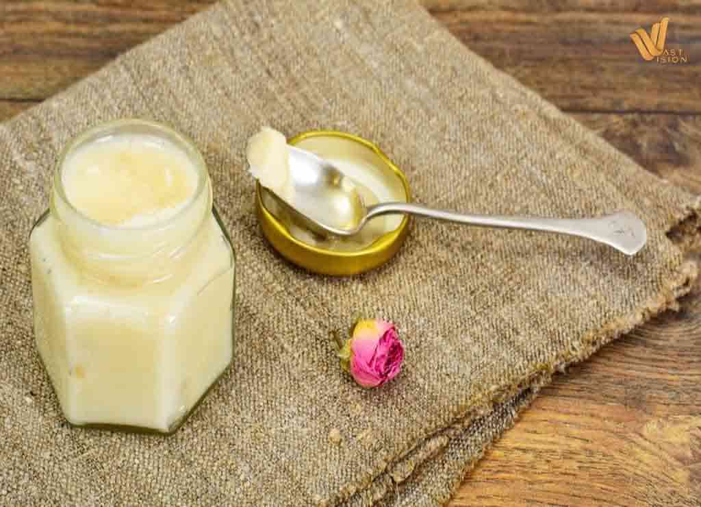 تصویر 1 از عسل سفید با بافت کرمی و رنگ روشن