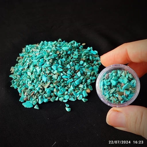 تصویر 3 از سنگ فیروزه نیشابور اصل با رنگ آبی چشم نواز