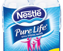 تصویر 4 از آب معدنی پیور لایف نستله مناسب استفاده در فعالیت‌ های روزمره