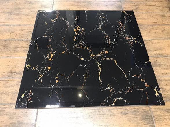 تصویر 1 از کاشی حمام مشکی طلایی با طراحی لوکس هندسی