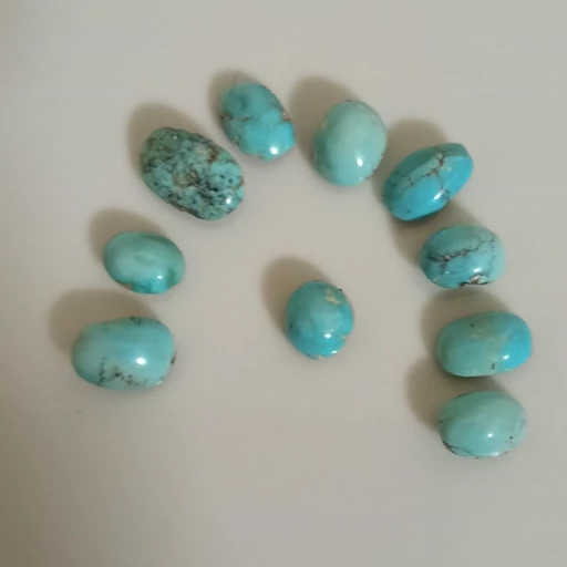 تصویر 1 از سنگ فیروزه اصل کرمان با درخشندگی طبیعی و طول عمر بالا