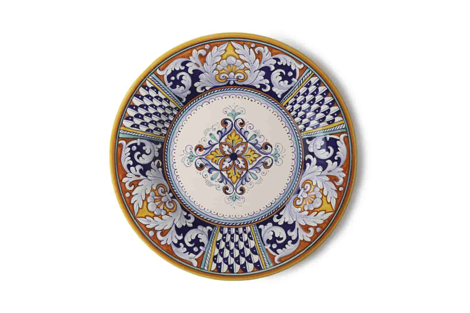 بشقاب دکوری دیواری با طرح هندسی و رنگ‌های متنوع