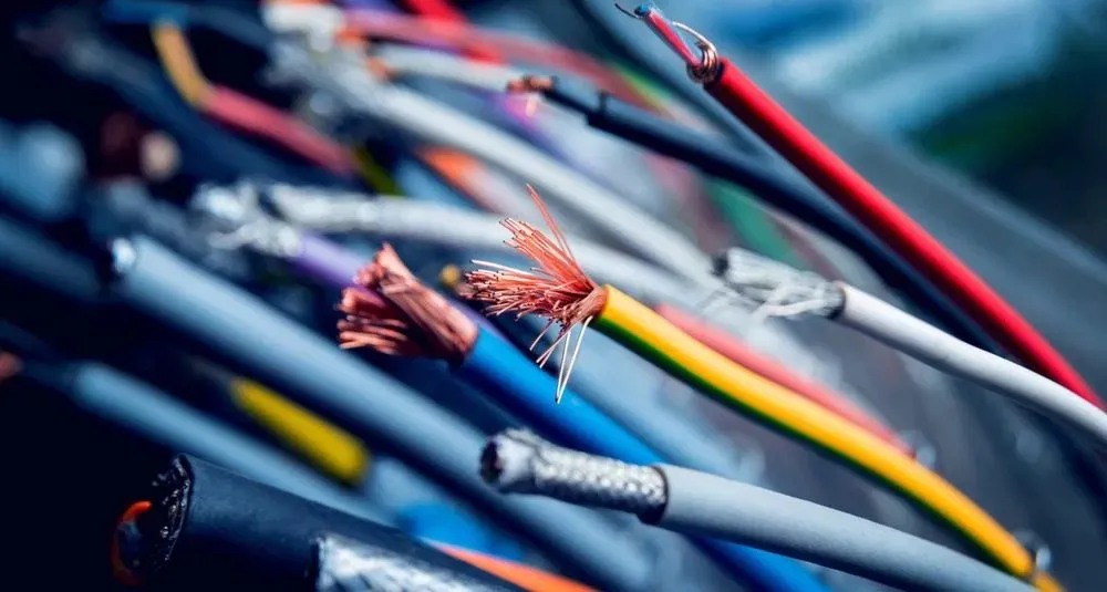 تصویر 3 از کابل افشان مناسب استفاده در تجهیزات انرژی خورشیدی و پروژه های سبز