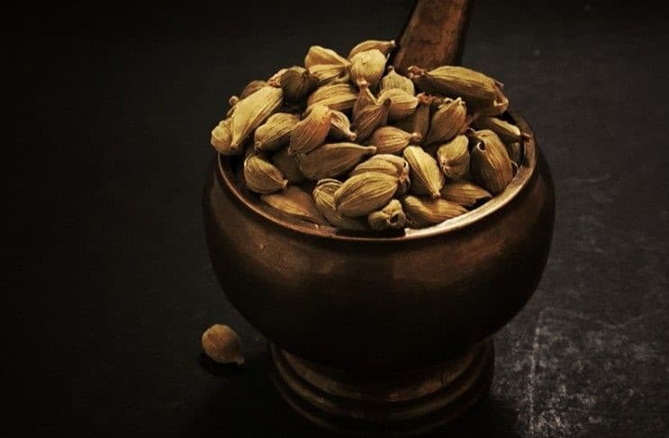 تصویر 2 از هل سبز در ایران مناسب چای قهوه و دمنوش