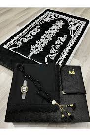 تصویر 3 از جانماز دخترانه در طرح های متنوع و شاد