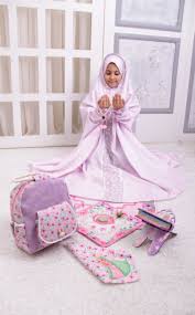 تصویر 1 از ست سجاده و چادر نماز رنگ‌ بندی متنوع با بافت مرغوب