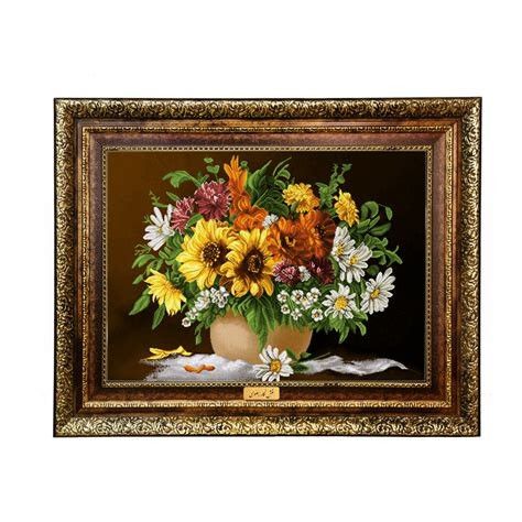 تصویر 4 از تابلو فرش طرح گل و گلدان با نقش های ظریف و برجسته