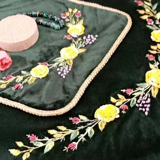 تصویر 3 از جانماز گلدوزی شده ساده جمع‌ و جور و کاربردی