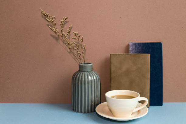 تصویر 4 از کلاسور گل دار مینیمال ساده ثبت نوشته روزمره کارآمد