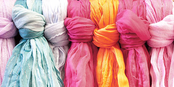 تصویر 2 از روسری نخی ساده روزمره چهار فصل سبک