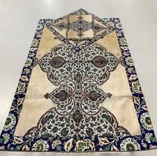 سجاده جانماز  با جزئیات برجسته هنری