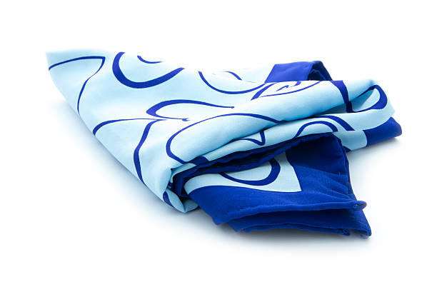 تصویر 2 از روسری پاییزی گرم هماهنگ استایل مینیمال شهری