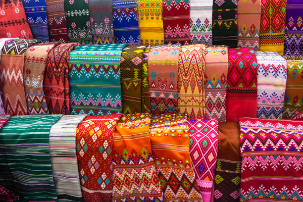 روسری هنری متفاوت چاپ دستی شرقی