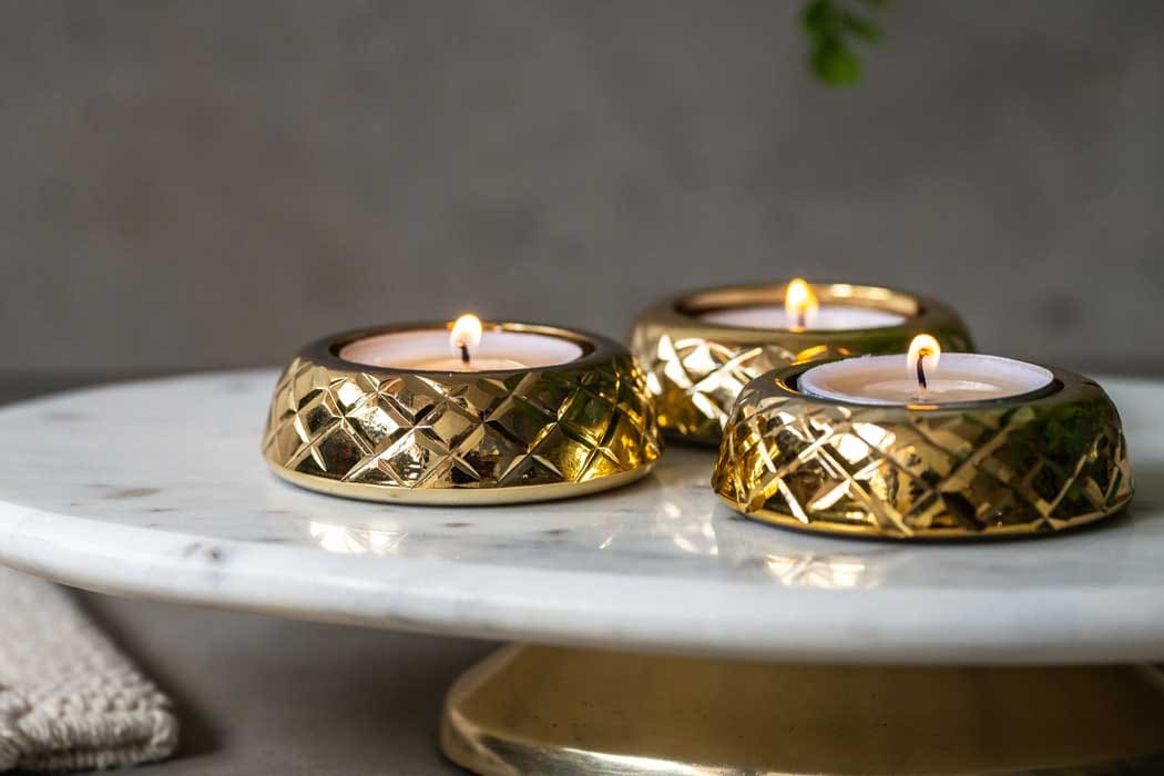 جا شمعی کریستالی رومیزی با طراحی شفاف و مدرن