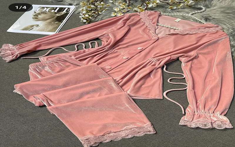 تصویر 1 از لباس راحتی زنانه برای خانه گرم و سبک مناسب روزهای سرد