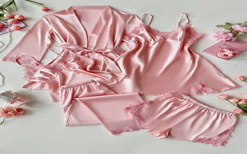 لباس راحتی زنانه برای خواب با تنوع رنگ ملایم و ترند