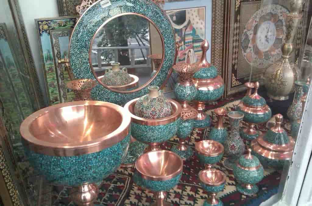 تصویر 2 از ظروف میناکاری رومیزی با طرح سنتی و رنگارنگ