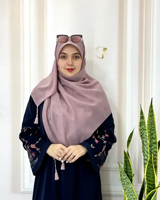 تصویر 3 از روسری بلند و لطیف برای استایل روزمره و رسمی