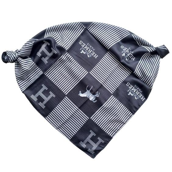 تصویر 1 از روسری چهارخانه با ترکیب رنگ های مدرن و خاص