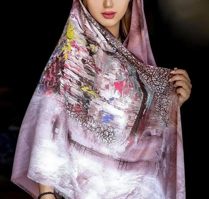 تصویر 4 از روسری مجلسی با جزئیات شیک و دوخت حرفه ای