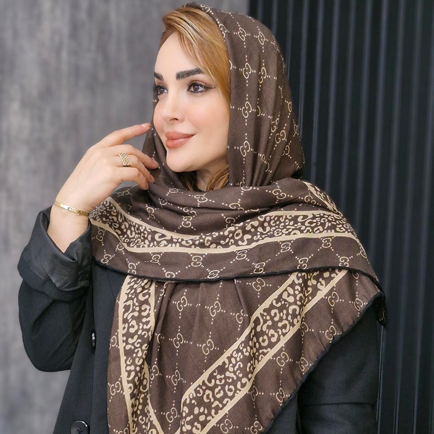روسری نخی سبک و خنک مناسب فصل های گرم