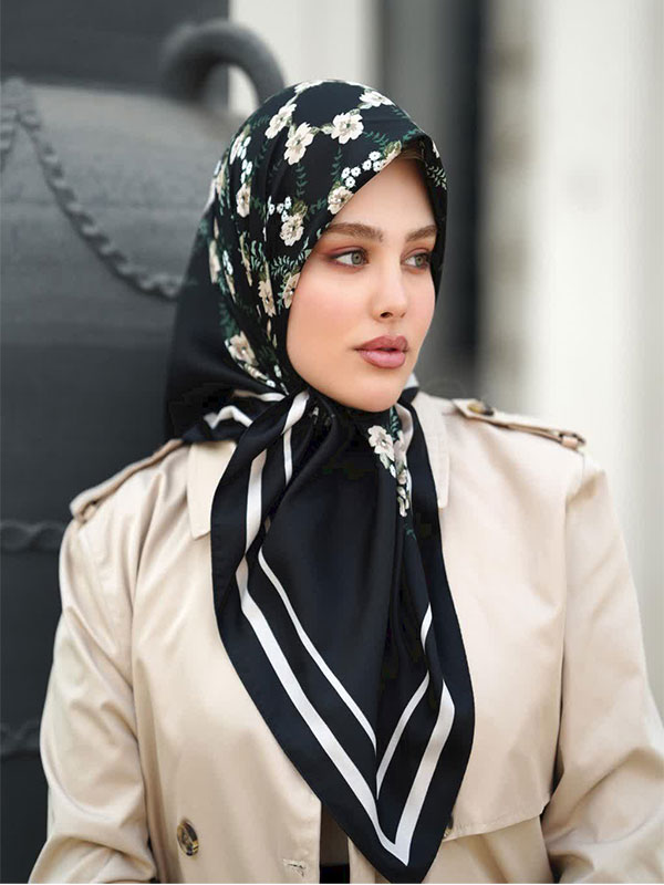 تصویر 3 از روسری ابریشمی با طرح های متنوع و رنگ بندی جذاب