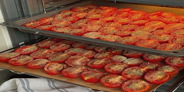 گوجه خشک کیلویی ورقه ای مناسب آشپزی و تزیین غذا