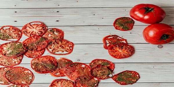 گوجه خشک اسلایس آفتابی با رنگ و طعم طبیعی