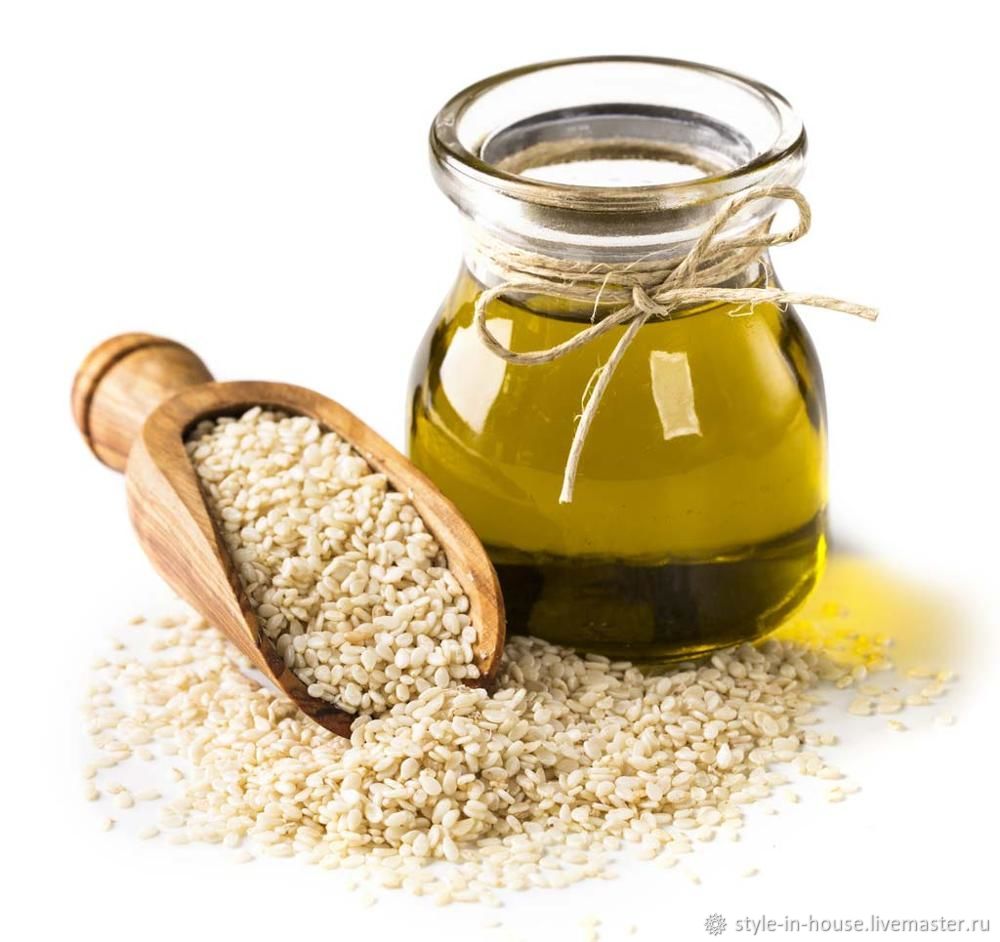 تصویر 3 از روغن گیاهی کنجد طبیعی با بافت سبک و شفاف