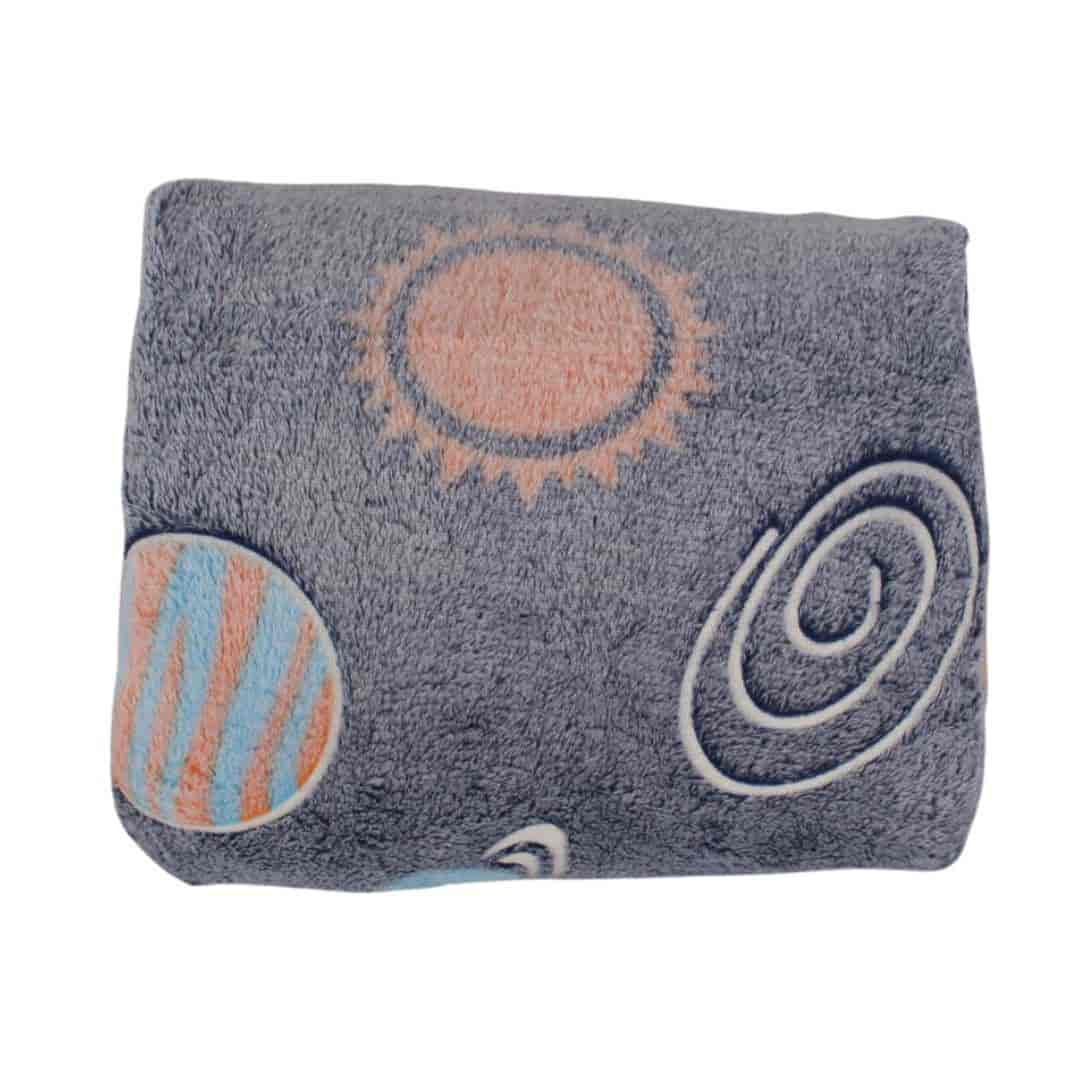 تصویر 3 از پتو طرح فضانورد شب نما مناسب استفاده مداوم