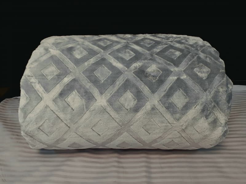 پتو یک نفره مسافرتی سبک و راحت برای استفاده روزانه