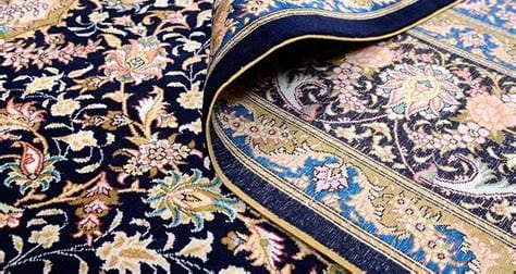 فرش ابریشم ایرانی ظریف نمایانگر شکوه بافت