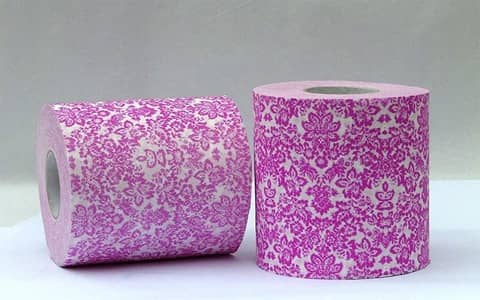 دستمال توالت رنگی مدل رولی نرم لطیف دولایه