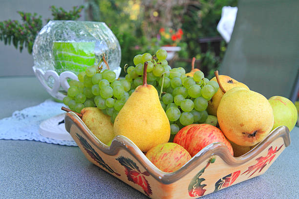 تصویر 1 از میوه خوری سنگ مصنوعی حجمی ساختاری مفهومی
