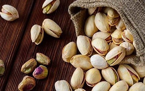 تصویر 3 از پسته احمد آقایی اعلا مناسب آجیل مخلوط و پذیرایی رسمی