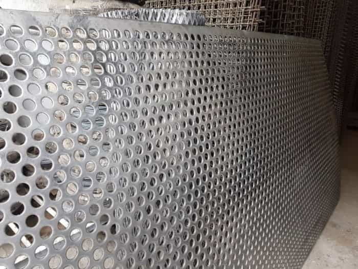 تصویر 2 از ورق فولادی مشبک ساختار سبک و مقاوم