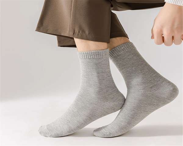 تصویر 2 از جوراب مردانه ساده ساختار سبک تنفس پذیر